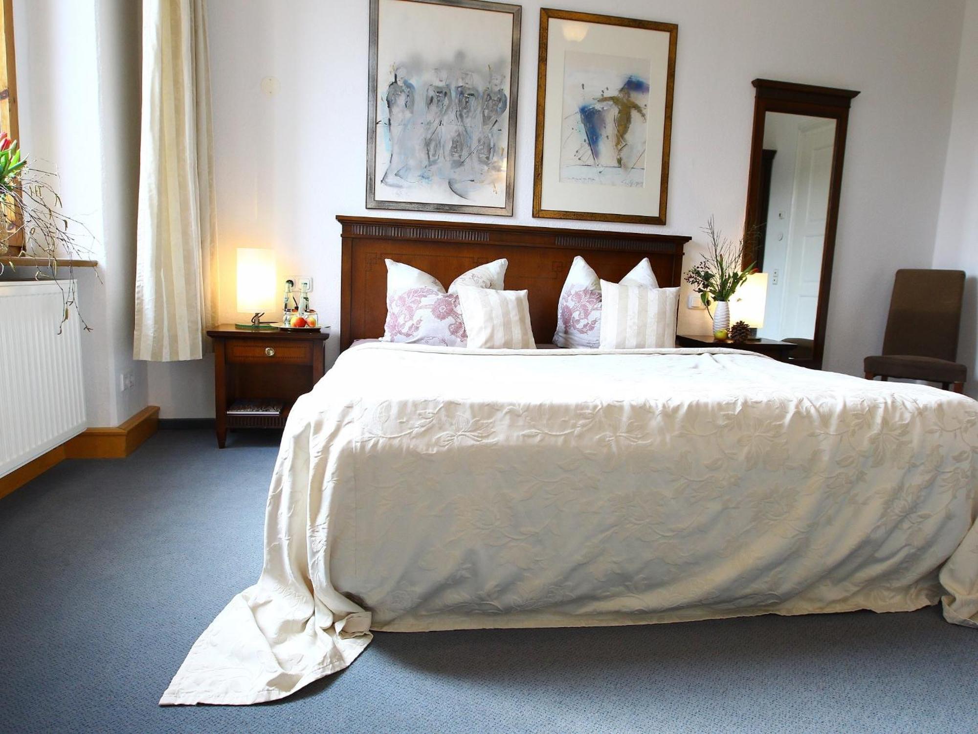 Hotel & Restaurant Schloss Weissenburg Uhlstädt Δωμάτιο φωτογραφία