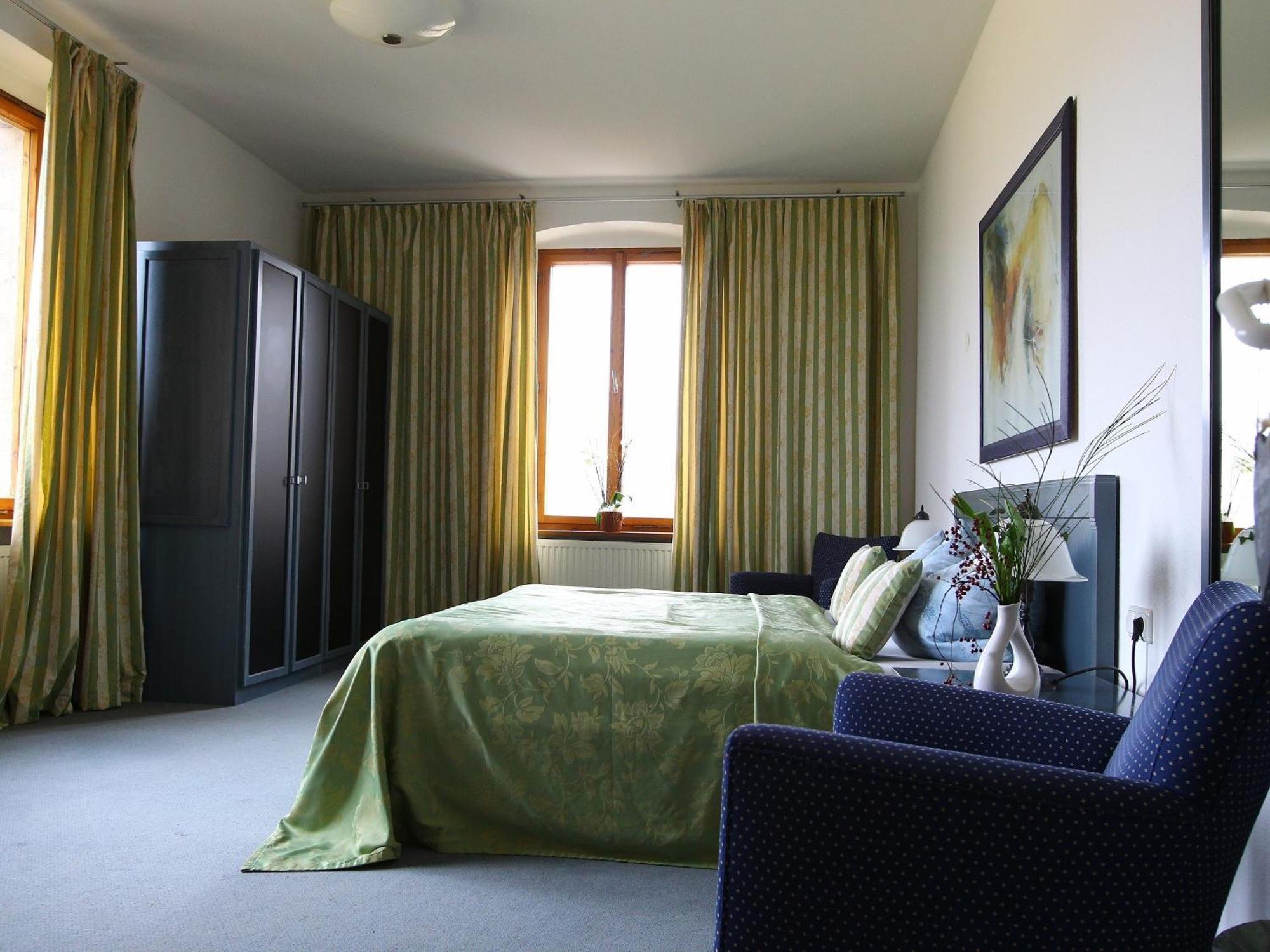 Hotel & Restaurant Schloss Weissenburg Uhlstädt Δωμάτιο φωτογραφία